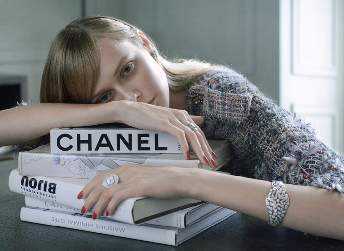 L'Officiel magazine - Chanel Haute Couture